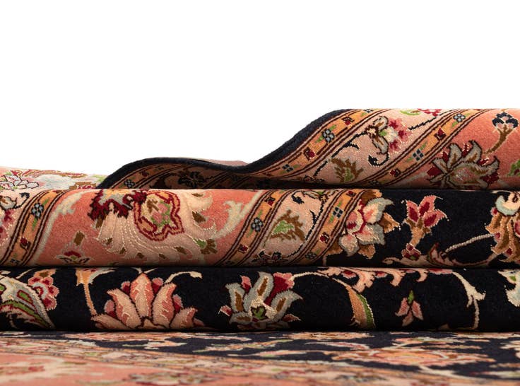 Detail image of 6' 9 x 8' 6 Tabriz Rug