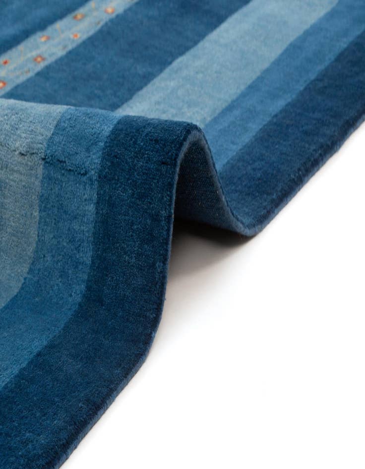 Detail image of 7' 7 x 9' 11 Tambaghuly Rug