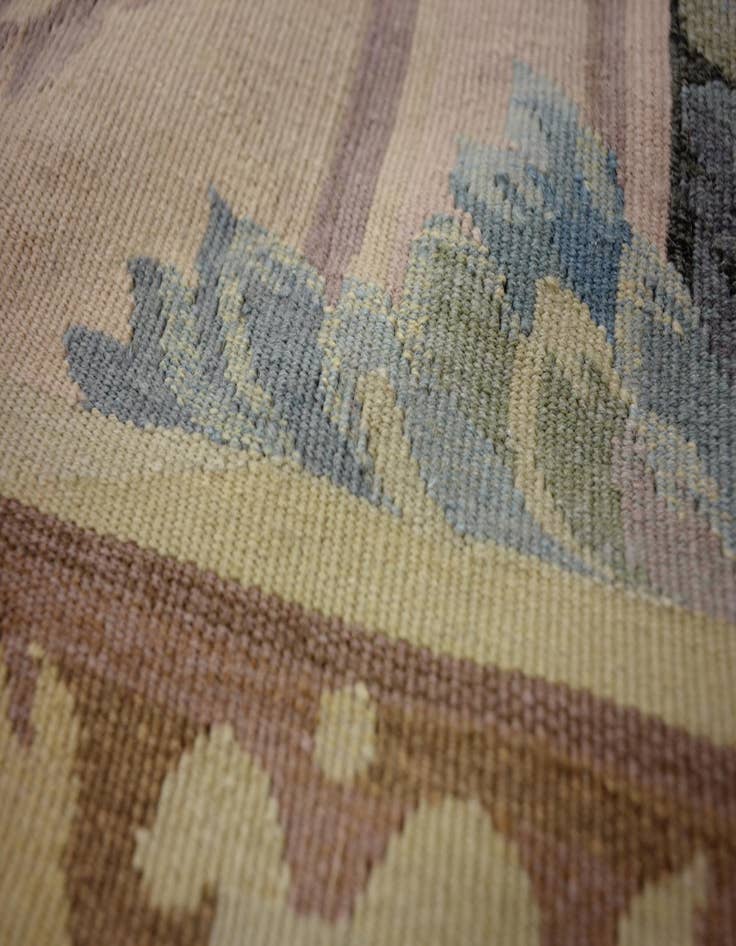 Detail image of 4' 2 x 5' 6 Tapestry Wool Rug