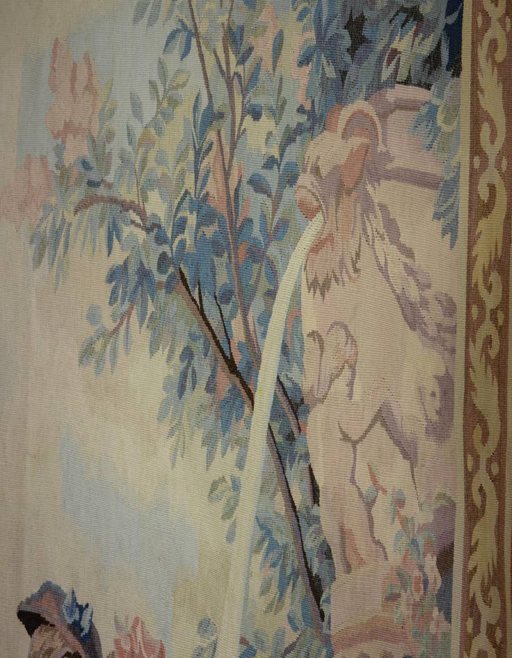 Detail image of 4' 2 x 5' 6 Tapestry Wool Rug