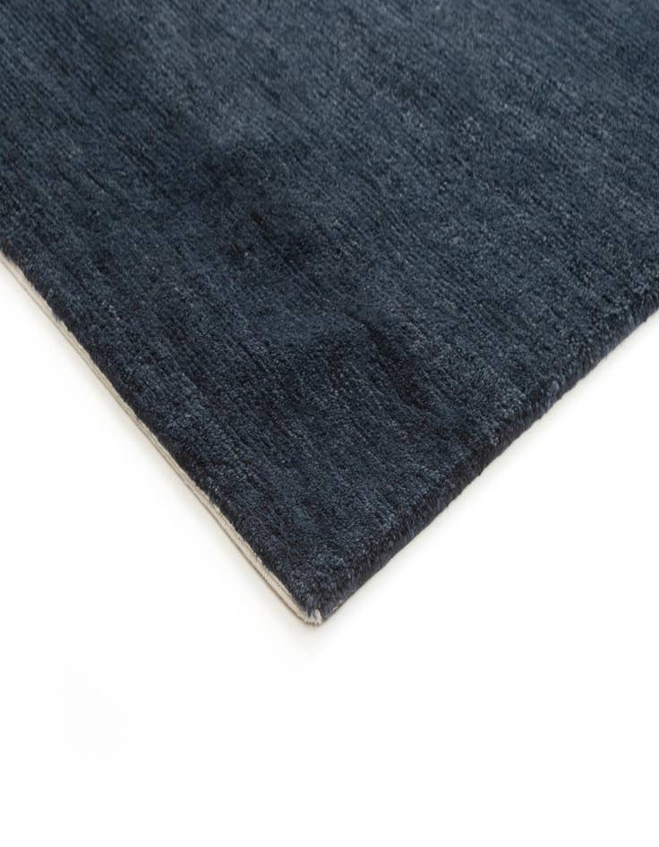 Detail image of 7' 8 x 9' 10 Tibeter Terra Focus Rug