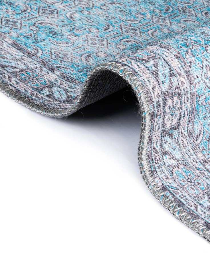 Detail image of 8' 4 x 12' Washable Timeless Rug