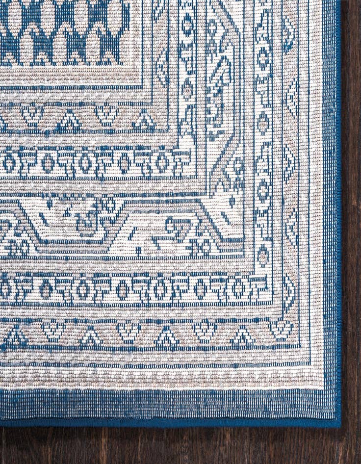 Detail image of 7' x 10' Tribeca Rug