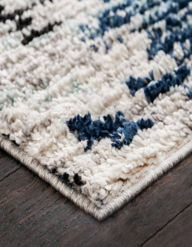 Detail image of 4' x 6' Tucson Rug