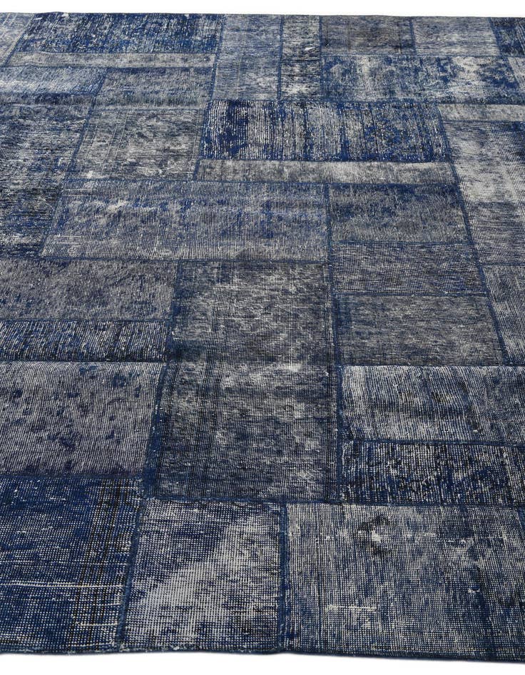 Detail image of 8' 2 x 9' 9 Hand Knotted Ultra Vintage Persian Wool Rug