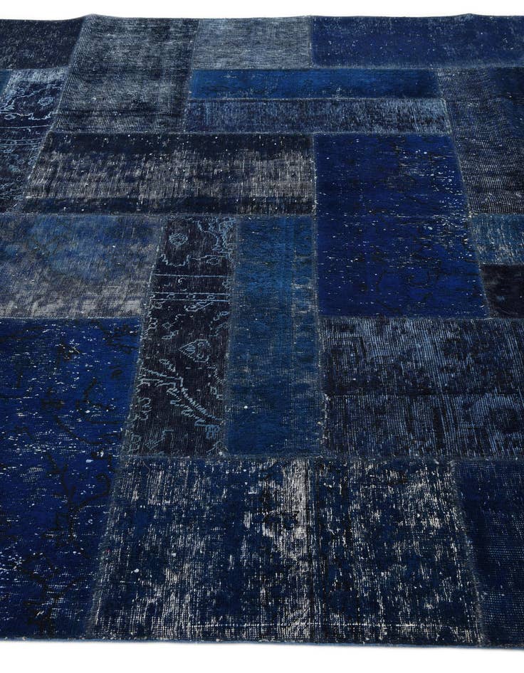 Detail image of 6' 10 x 10' 3  Hand Knotted Ultra Vintage Persian Wool Rug