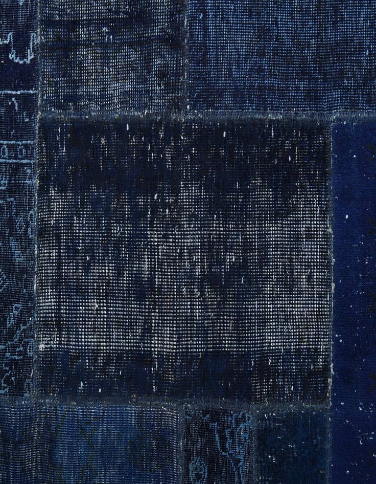 Detail image of 6' 10 x 10' 3  Hand Knotted Ultra Vintage Persian Wool Rug