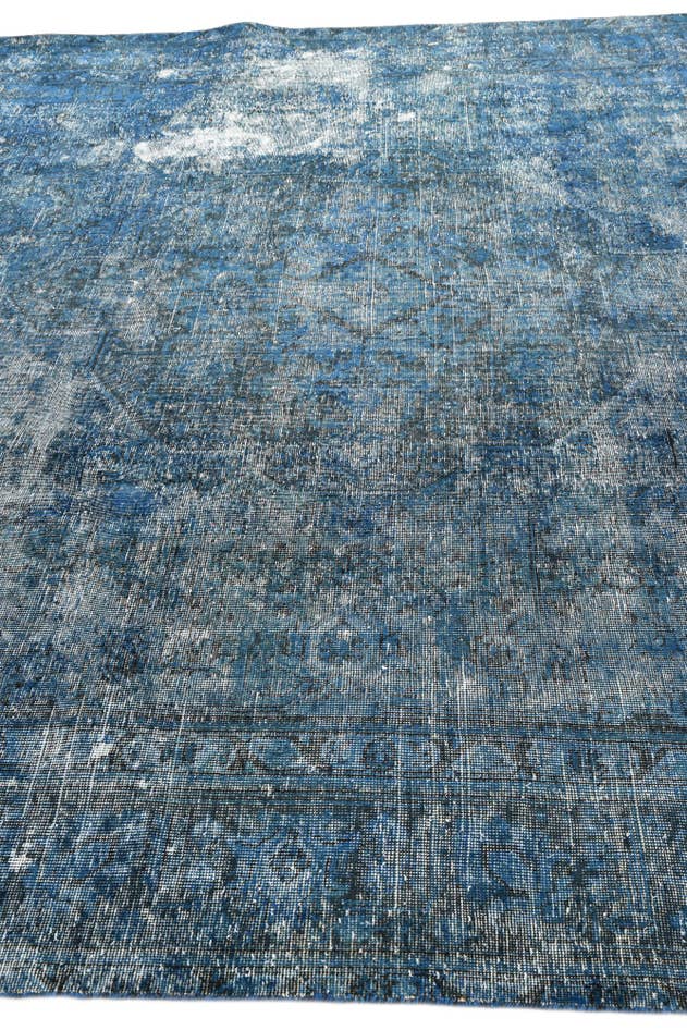 Detail image of 9' 6 x 12' 4 Hand Knotted Ultra Vintage Persian Wool Rug