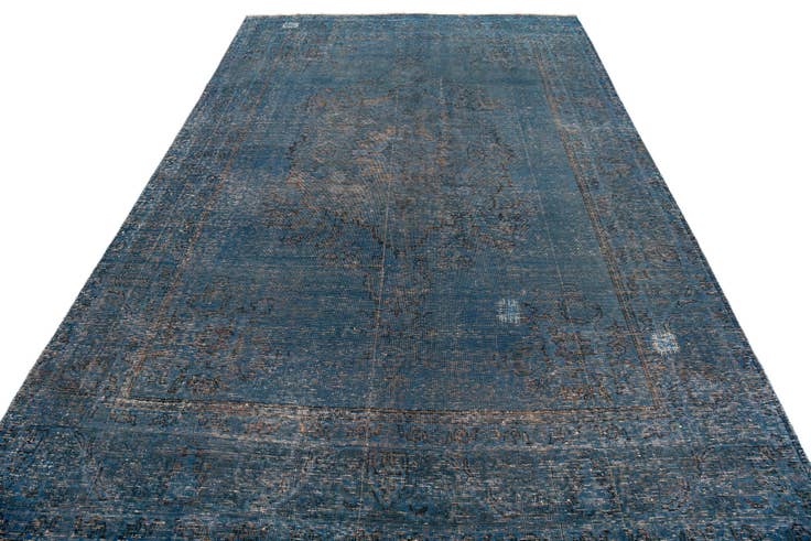 Detail image of 6' 6 x 9' 10 Hand Knotted Ultra Vintage Persian Wool Rug