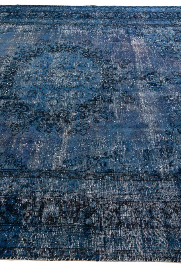 Detail image of 8' x 10' 9 Hand Knotted Ultra Vintage Persian Wool Rug