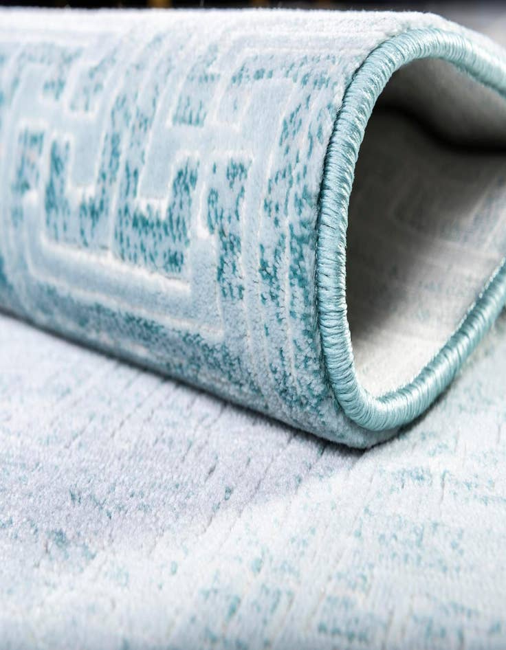 Detail image of 8' x 10' Uptown Rug