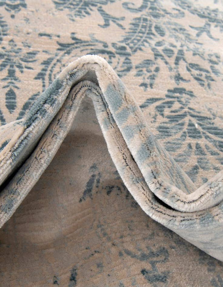 Detail image of 12' 2 x 16' Victoria Rug