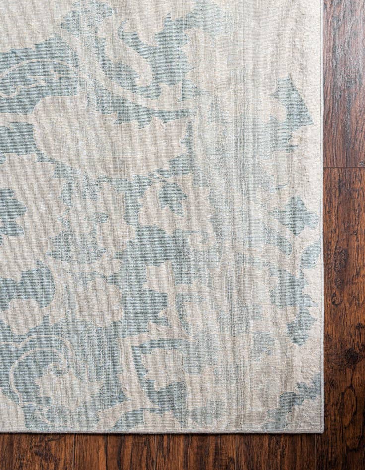 Detail image of 10' x 13' Victoria Rug