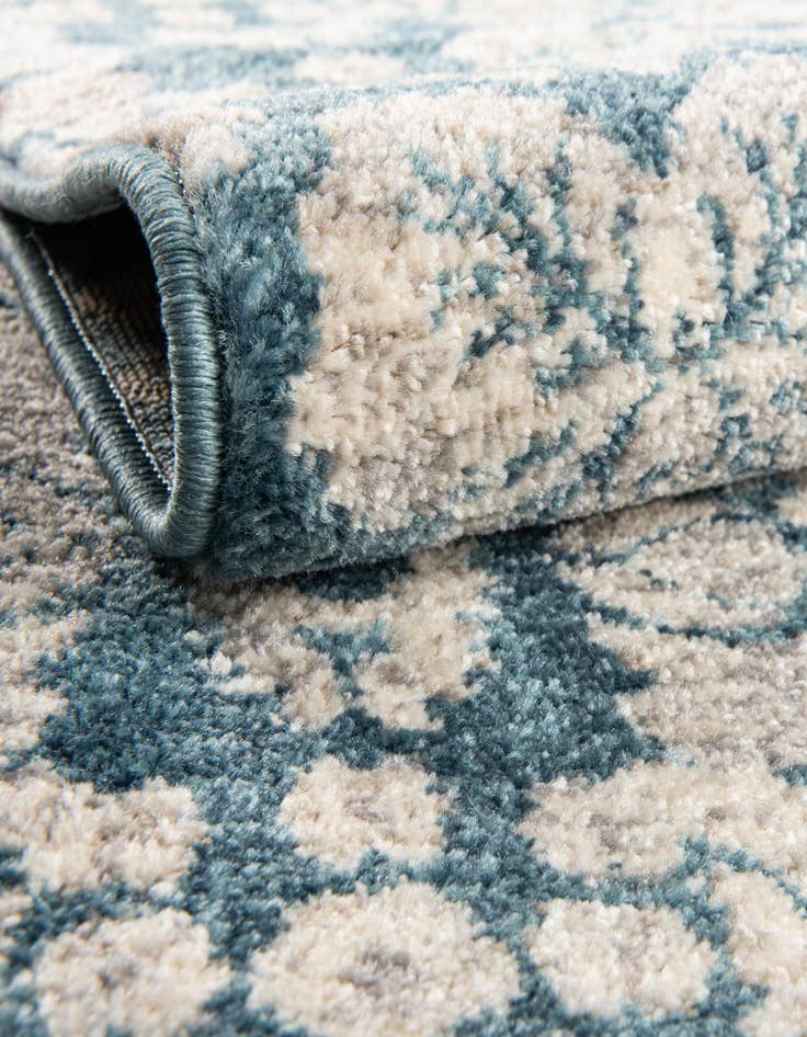 Detail image of 2' x 3' Vienna Rug