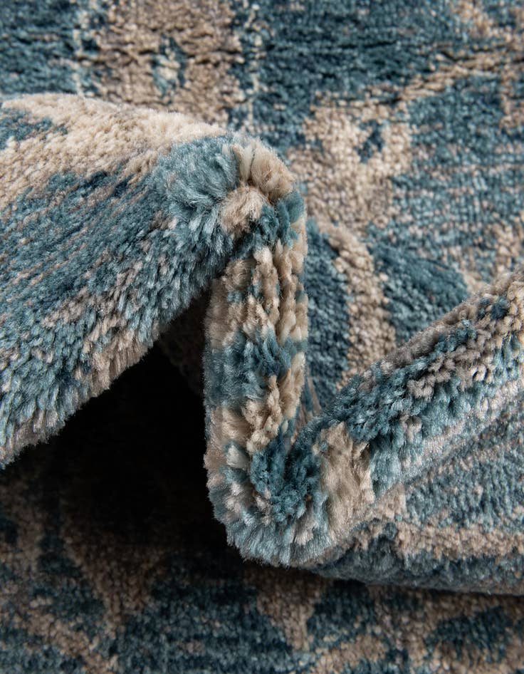 Detail image of 3' x 5' Vienna Rug