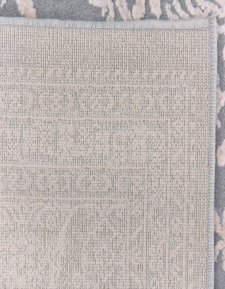 Detail image of 5' x 7' 5 Villa Rug