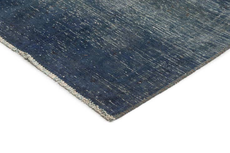 Detail image of 9' 5 x 13' 6 Vintage Royal Rug