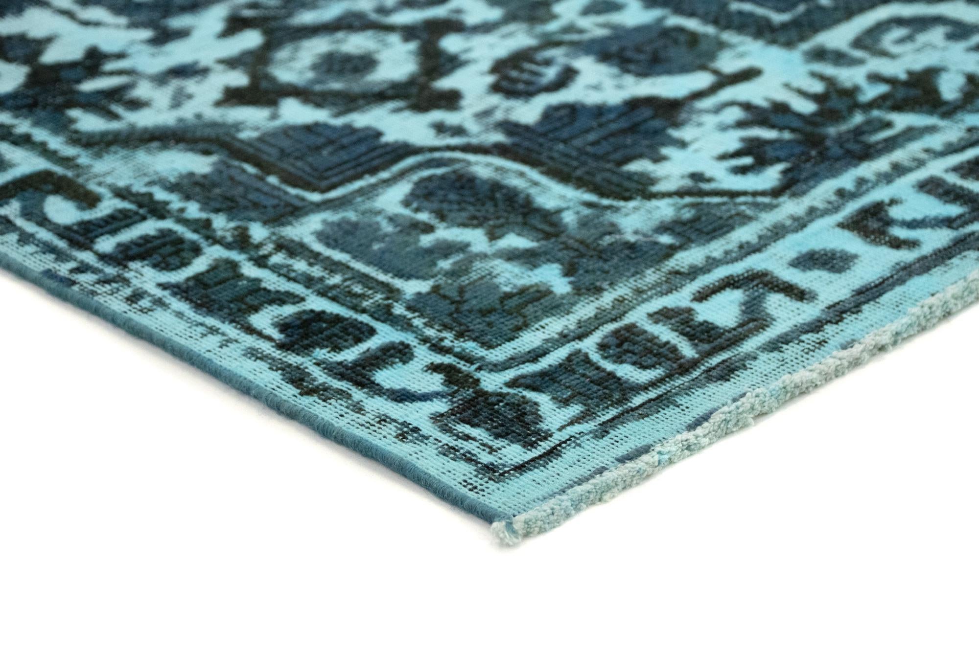7' 9 x 10' 1 Vintage Royal Wool Rug