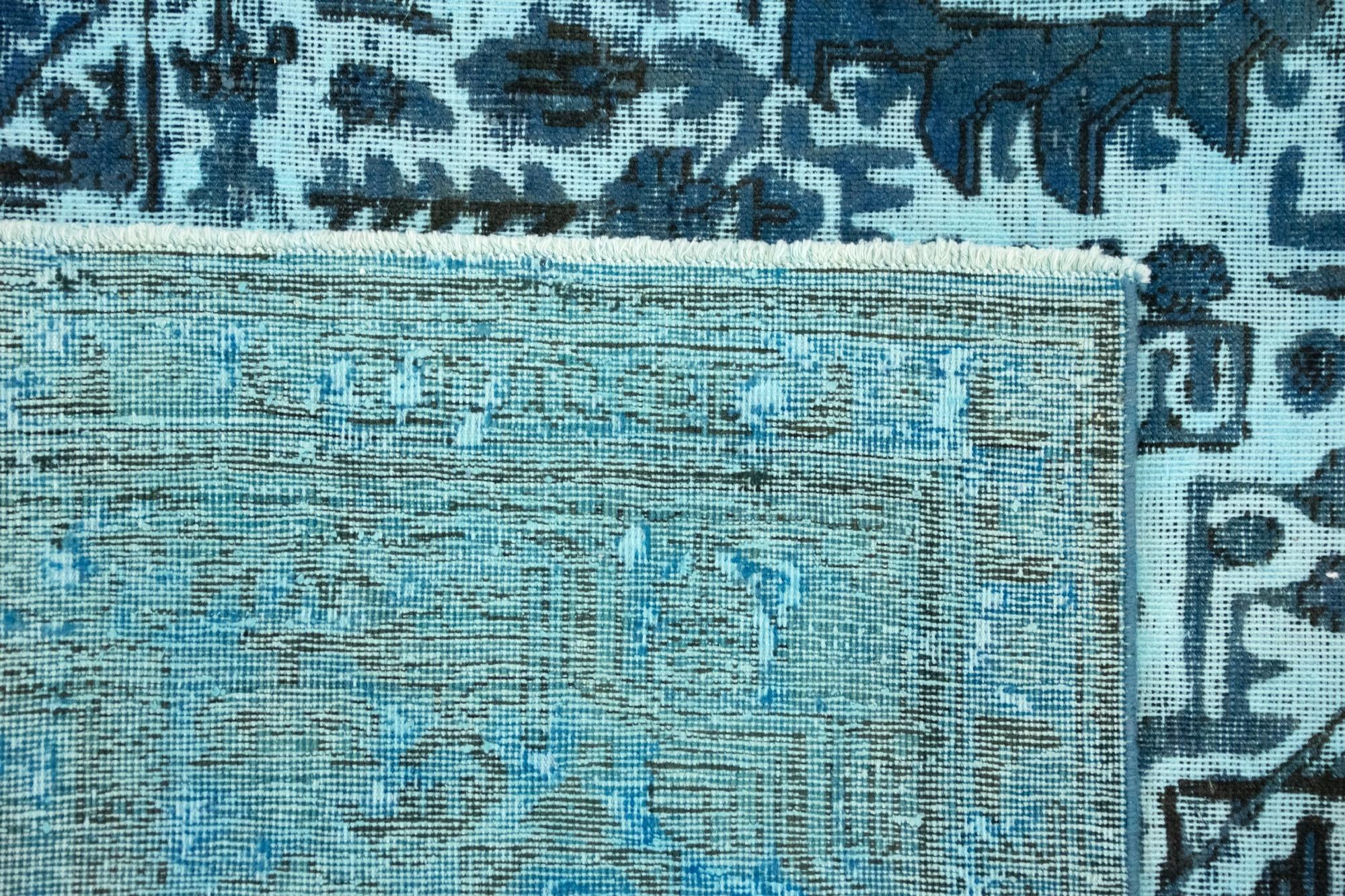 7' 9 x 10' 1 Vintage Royal Wool Rug