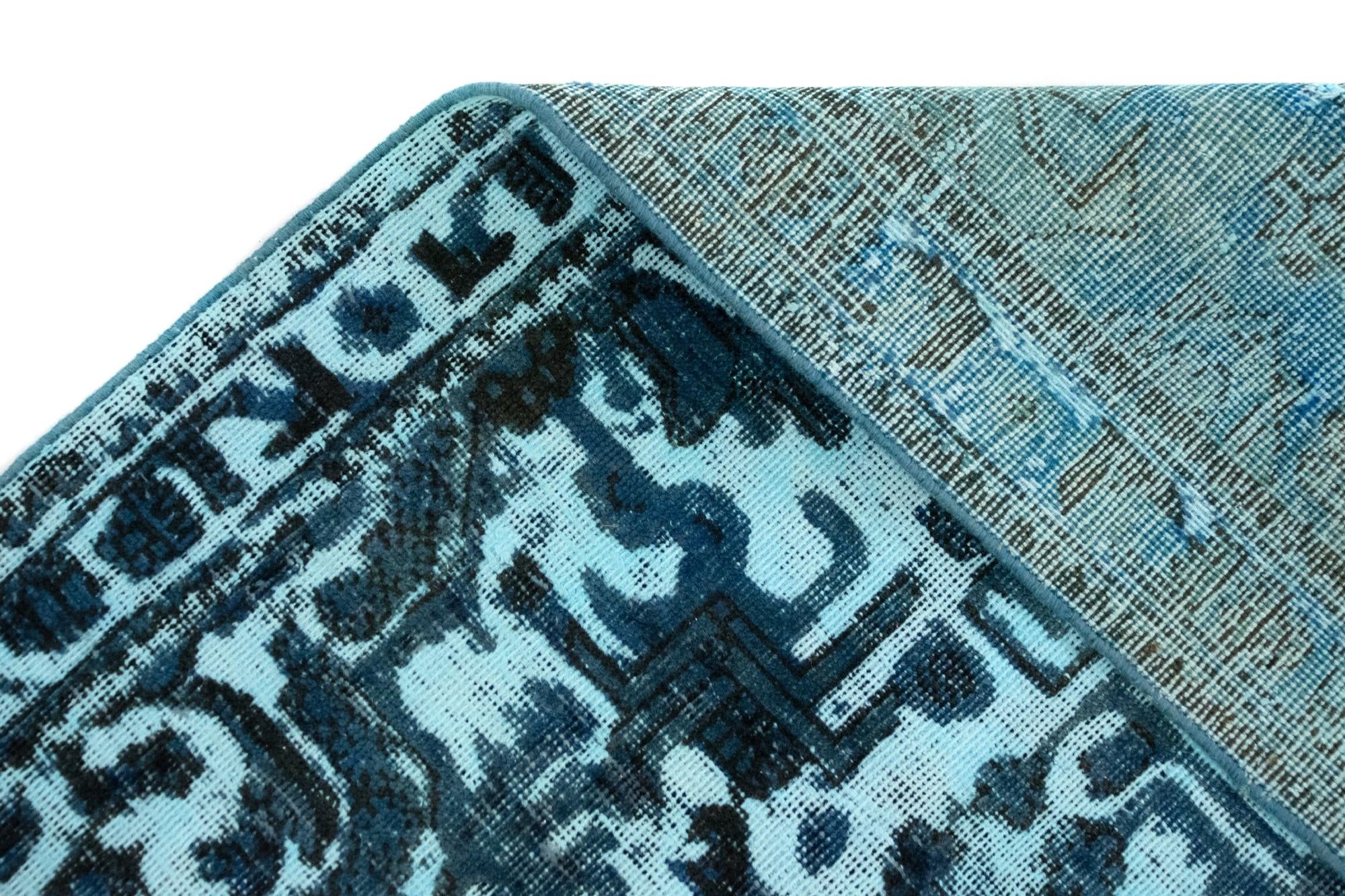 7' 9 x 10' 1 Vintage Royal Wool Rug