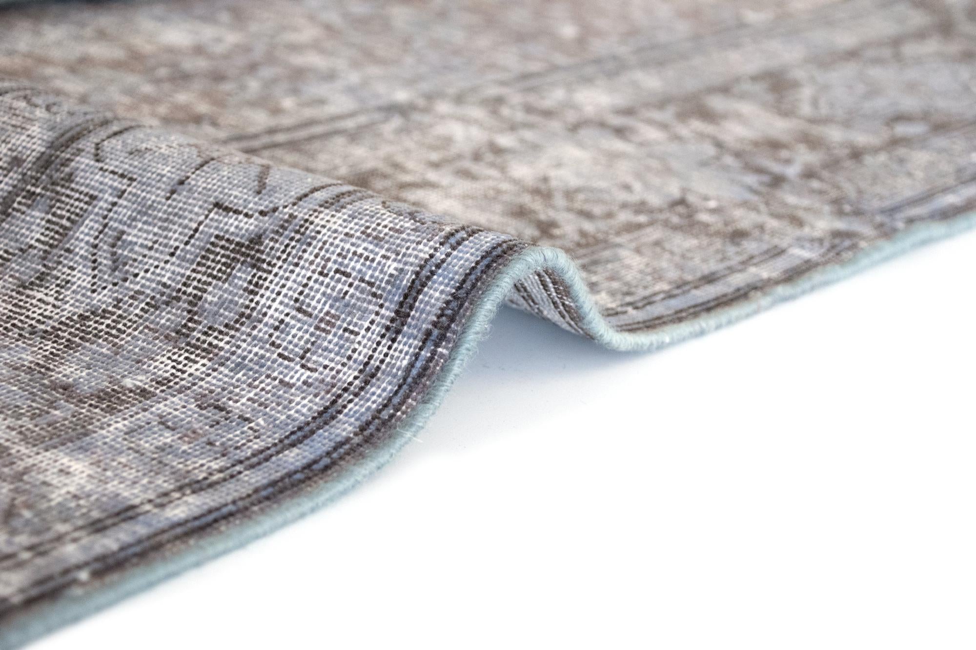 4' 11 x 7' 5 Vintage Royal Wool Rug