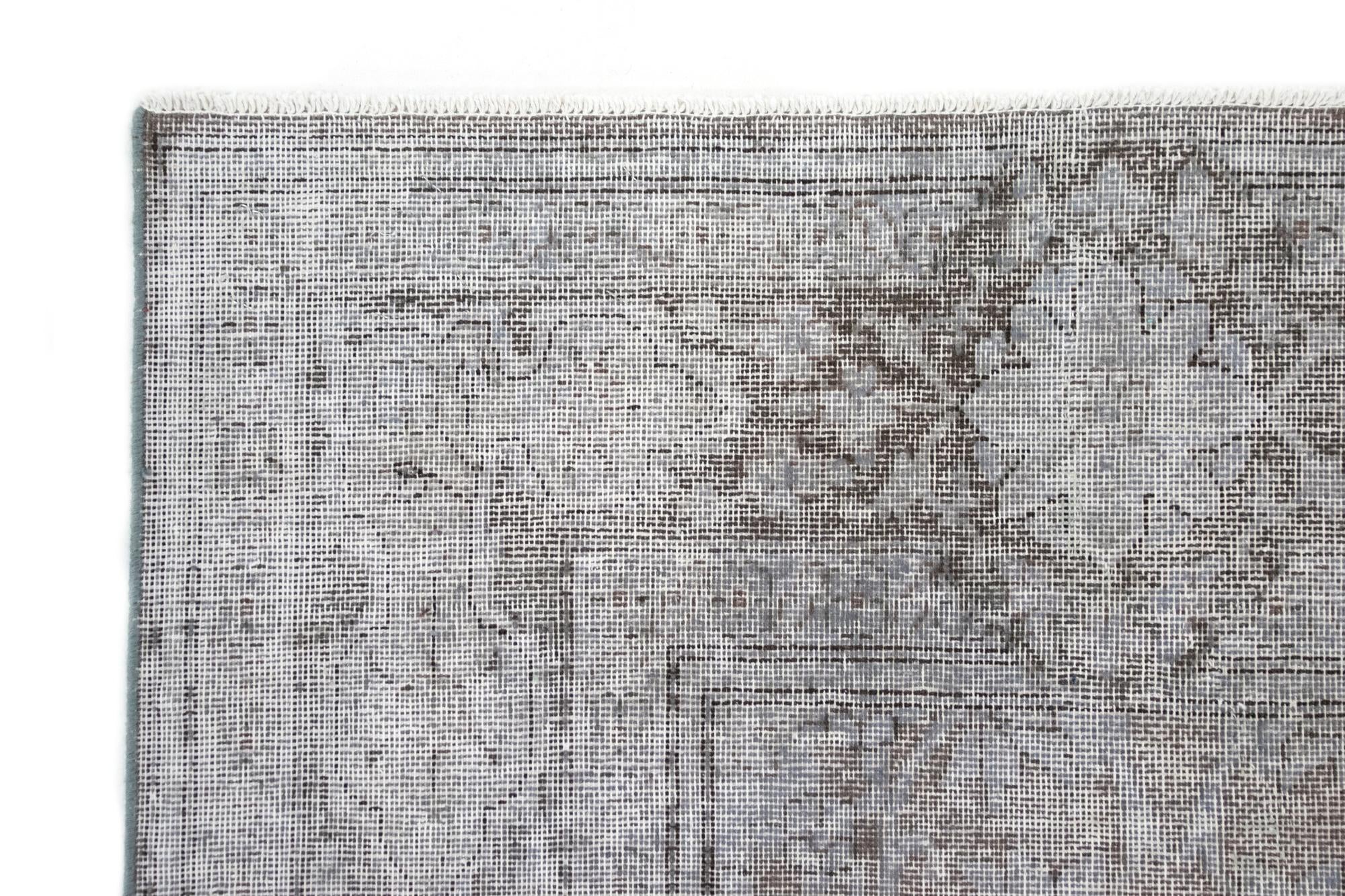 4' 11 x 7' 5 Vintage Royal Wool Rug