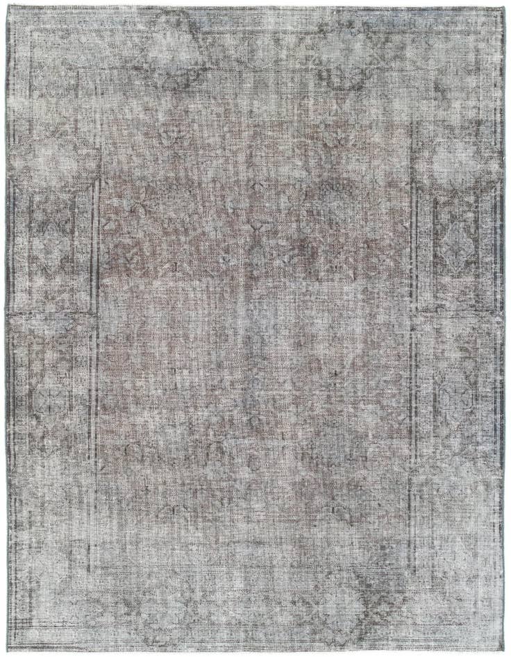 Detail image of 4' 11 x 7' 5 Vintage Royal Wool Rug