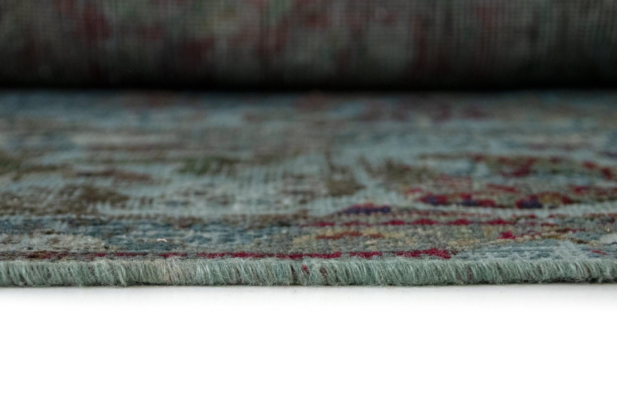 6' 11 x 9' 11 Vintage Royal Wool Rug