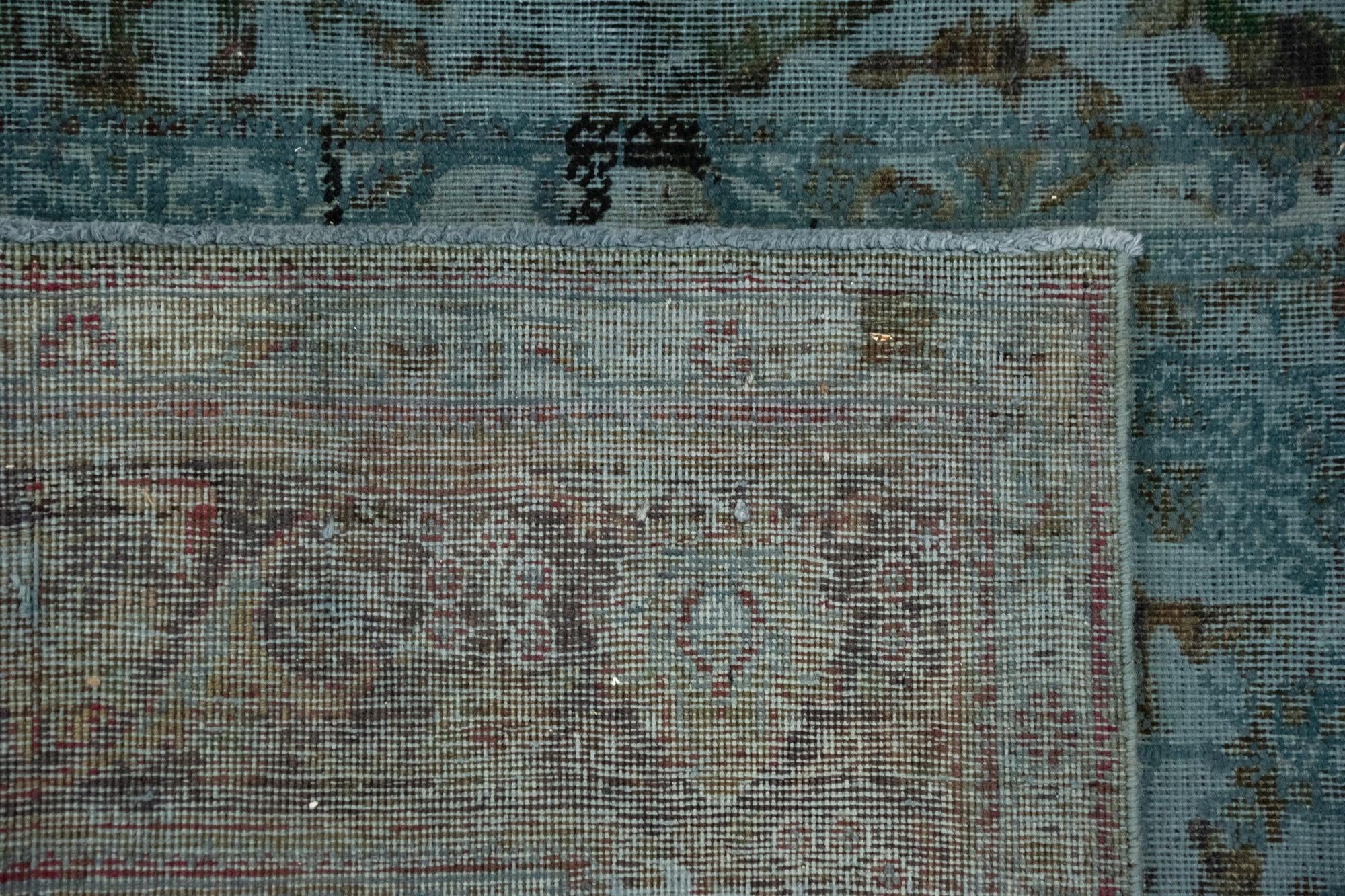 6' 11 x 9' 11 Vintage Royal Wool Rug