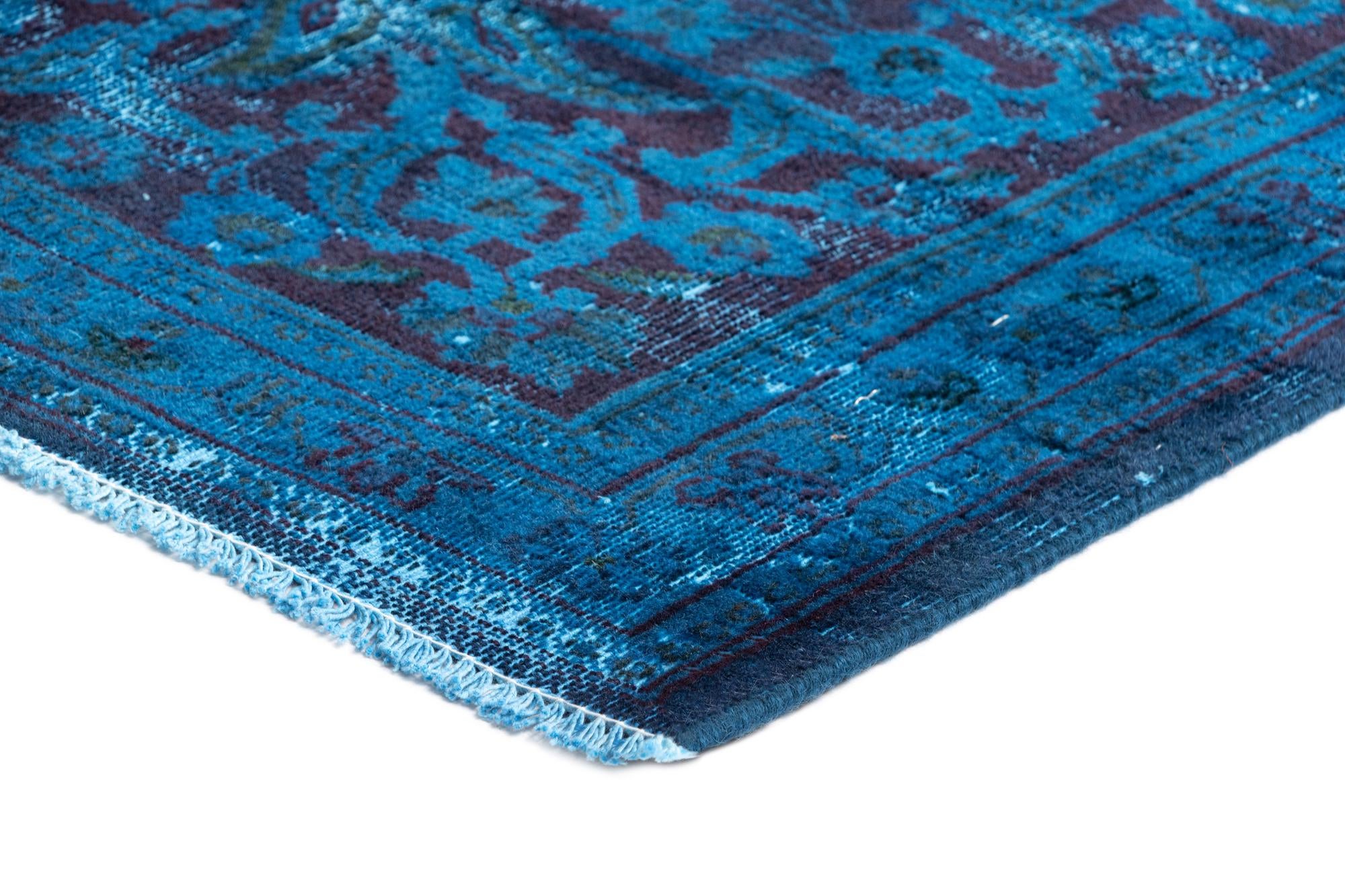 8' 8 x 11' 4 Vintage Royal Wool Rug