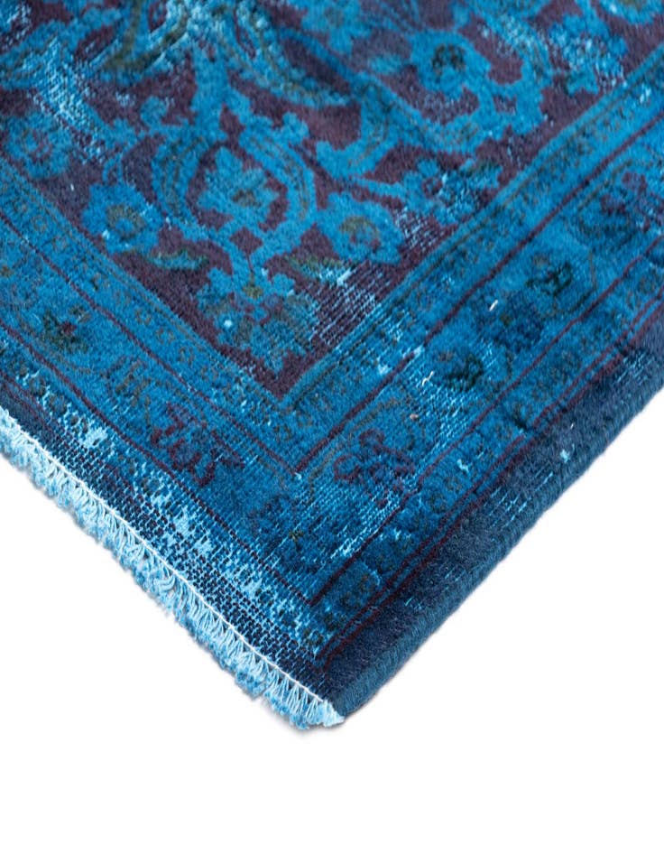 Detail image of 8' 8 x 11' 4 Vintage Royal Wool Rug