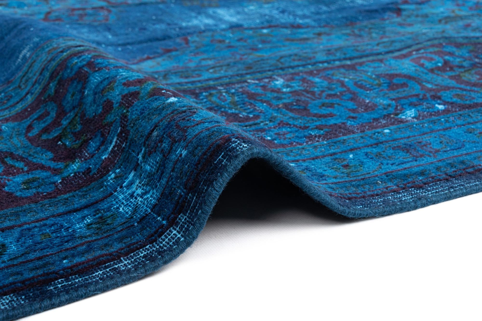 8' 8 x 11' 4 Vintage Royal Wool Rug