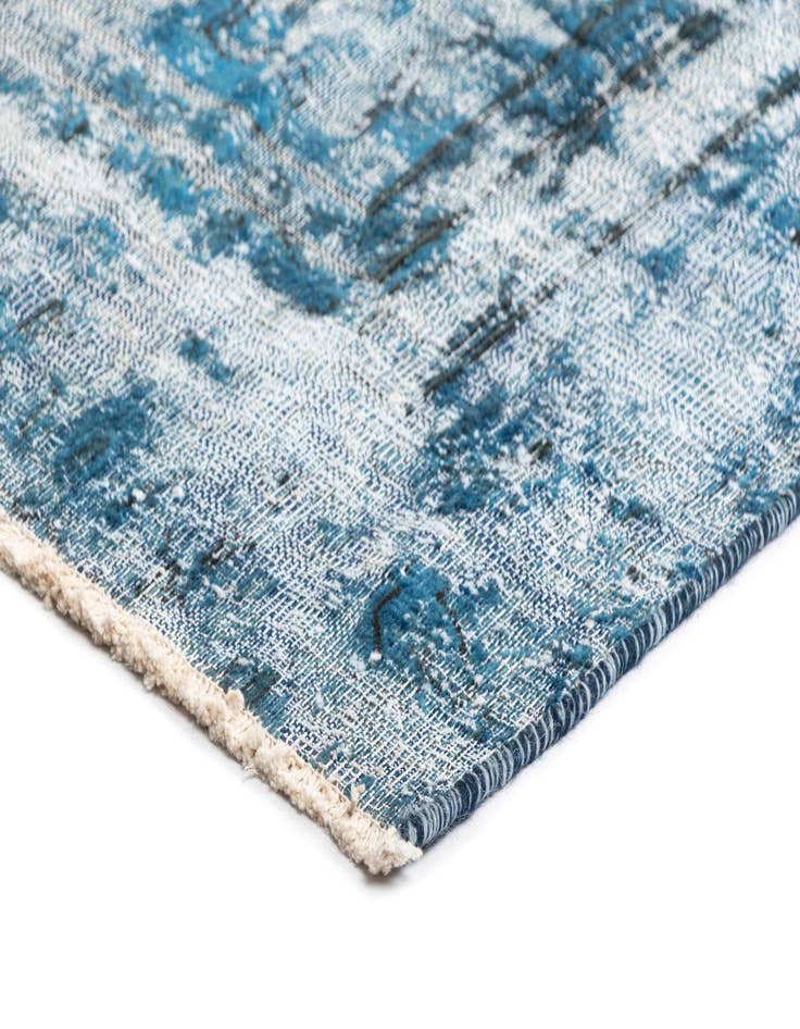 Detail image of 7' 9 x 11' 8 Vintage Royal Wool Rug