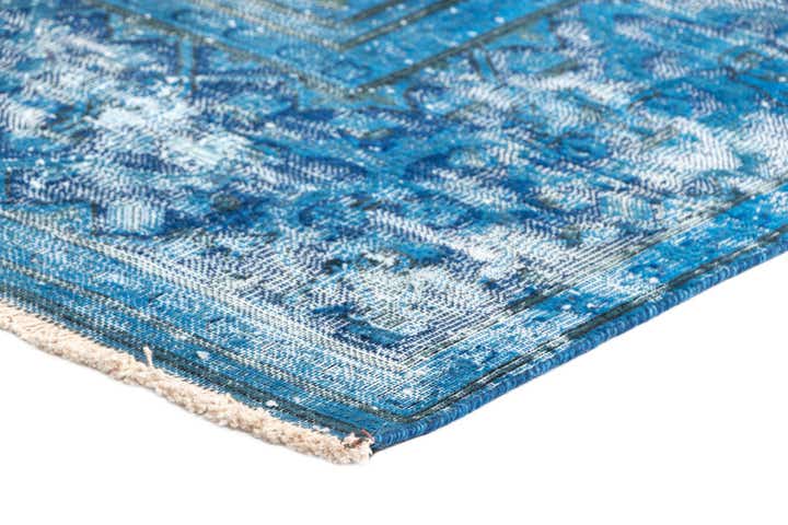 6' 9 x 10' 2 Vintage Royal Wool Rug