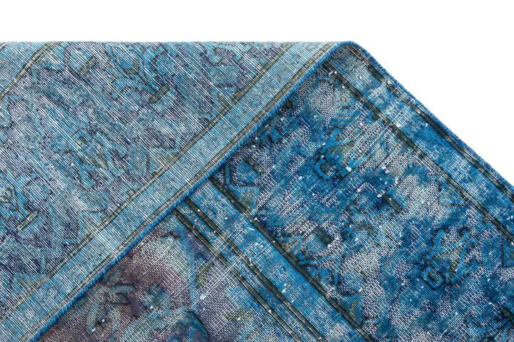 6' 9 x 10' 2 Vintage Royal Wool Rug