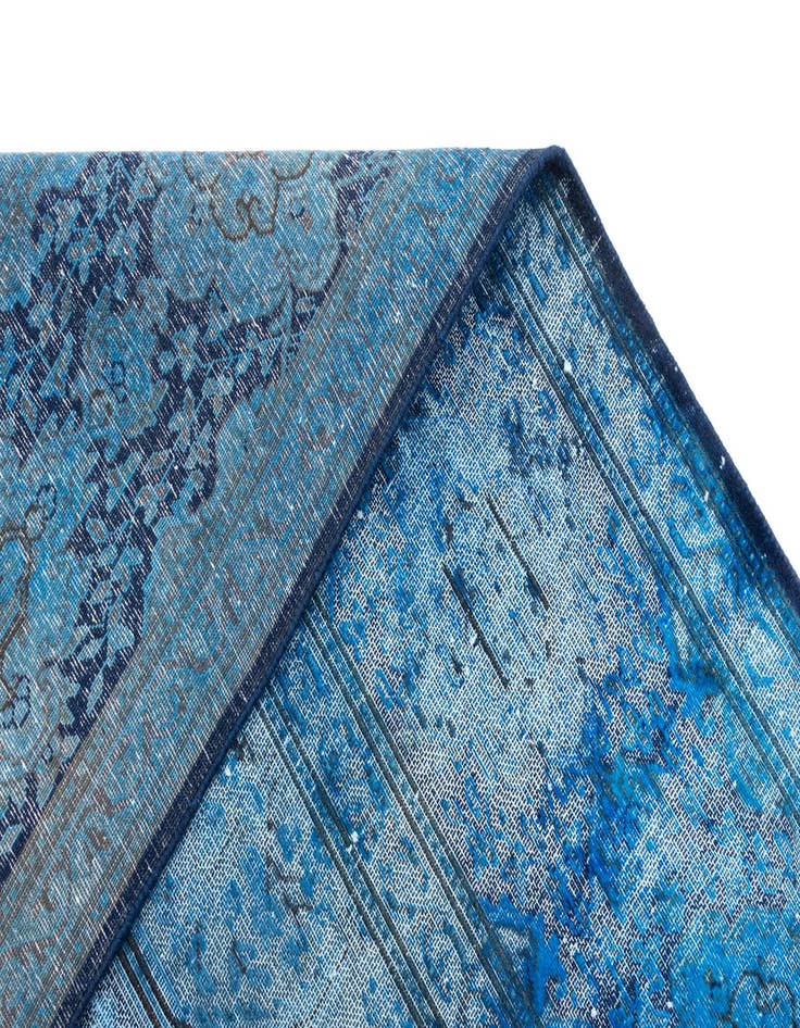 Detail image of 9' 7 x 13' 1 Vintage Royal Wool Rug