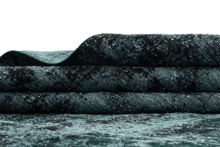 9' 9 x 12' 2 Vintage Royal Wool Rug