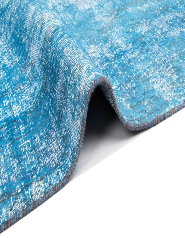 Detail image of 9' 3 x 12' 4 Vintage Royal Wool Rug