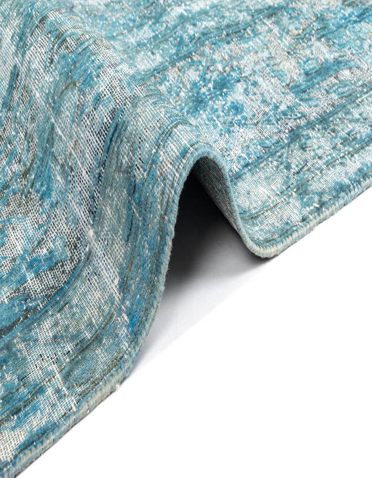 Detail image of 9' 7 x 13' 2 Vintage Royal Wool Rug