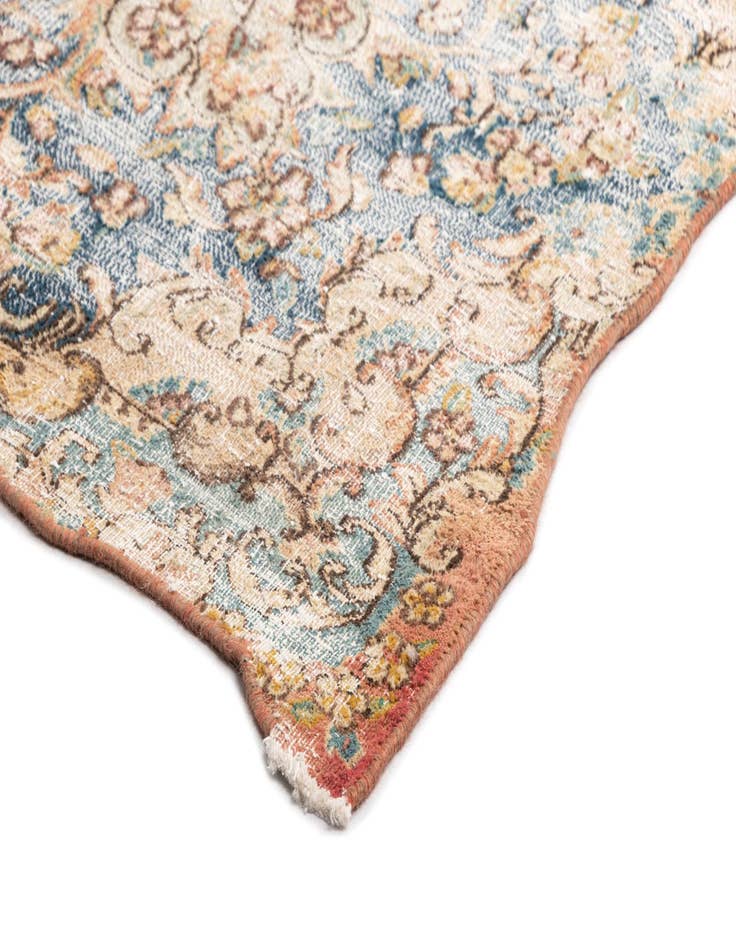 Detail image of 8' 4 x 12' Vintage Royal Wool Rug