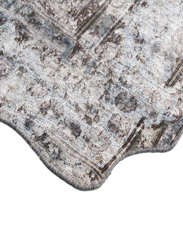 Detail image of 9' 6 x 13' 6 Vintage Royal Wool Rug