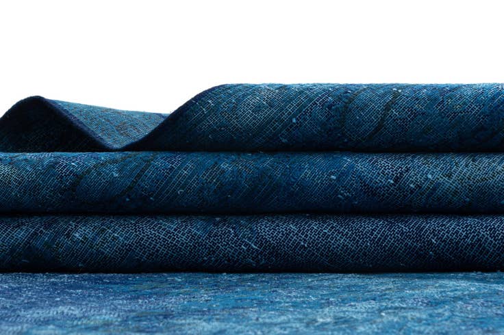 Detail image of 9' 6 x 12' 10 Vintage Royal Wool Rug