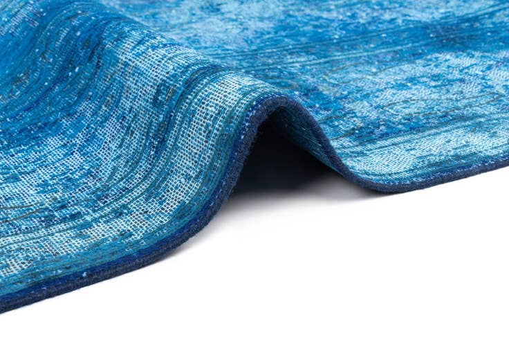 Detail image of 9' 6 x 12' 10 Vintage Royal Wool Rug