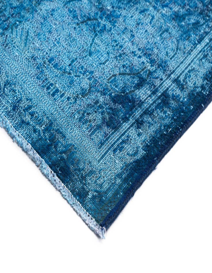 Detail image of 9' 6 x 12' 10 Vintage Royal Wool Rug