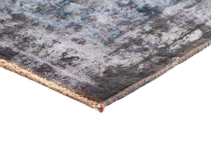 Detail image of 9' 11 x 12' 11 Vintage Royal Wool Rug