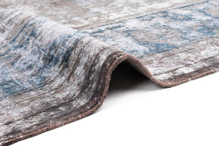 Detail image of 9' 11 x 12' 11 Vintage Royal Wool Rug