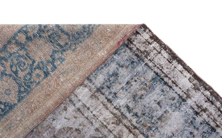 Detail image of 9' 11 x 12' 11 Vintage Royal Wool Rug