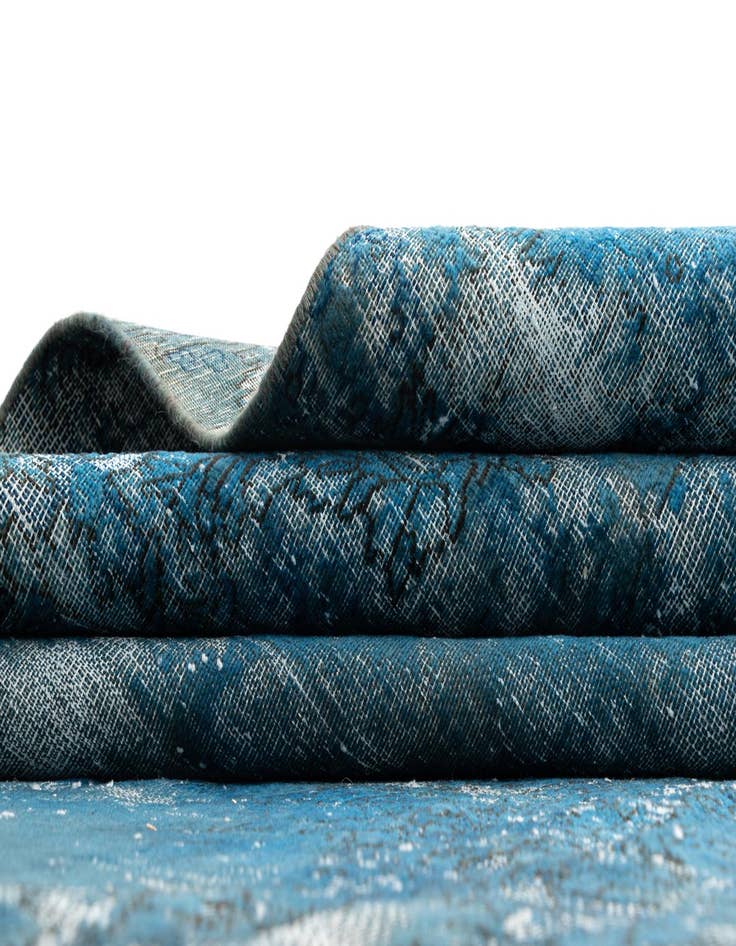 Detail image of 9' 5 x 12' 2 Vintage Royal Wool Rug