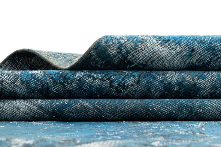 Detail image of 9' 5 x 12' 2 Vintage Royal Wool Rug