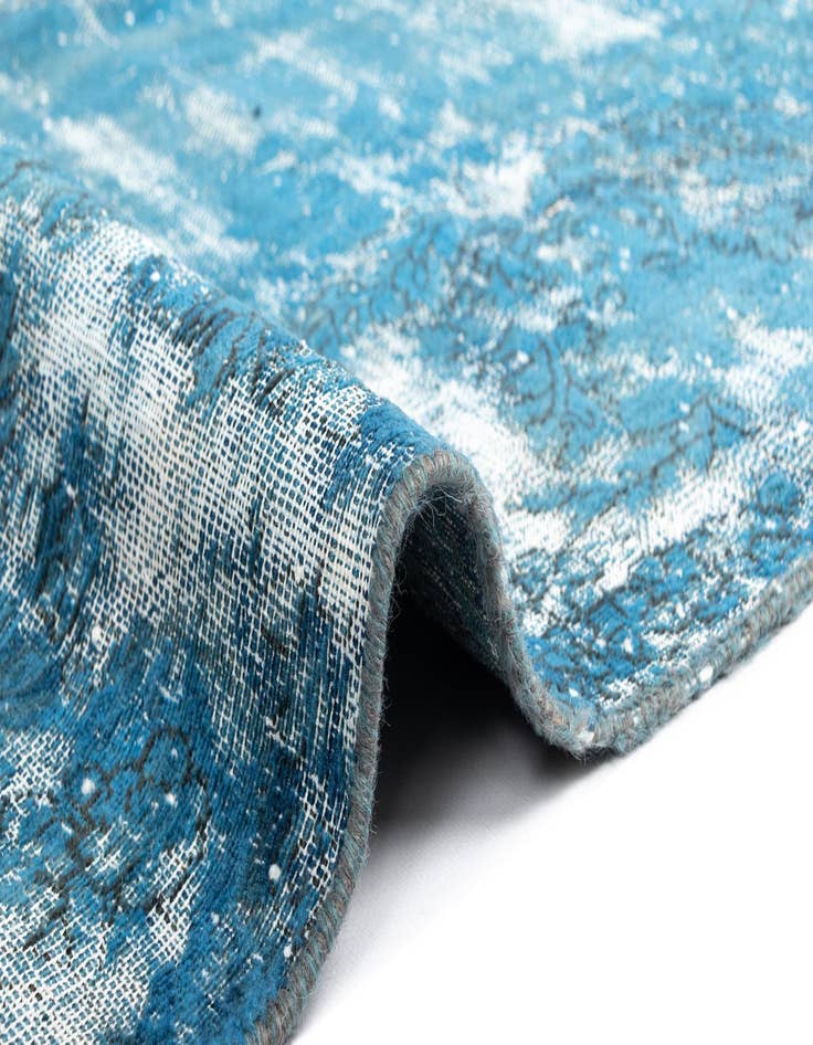 Detail image of 9' 5 x 12' 2 Vintage Royal Wool Rug